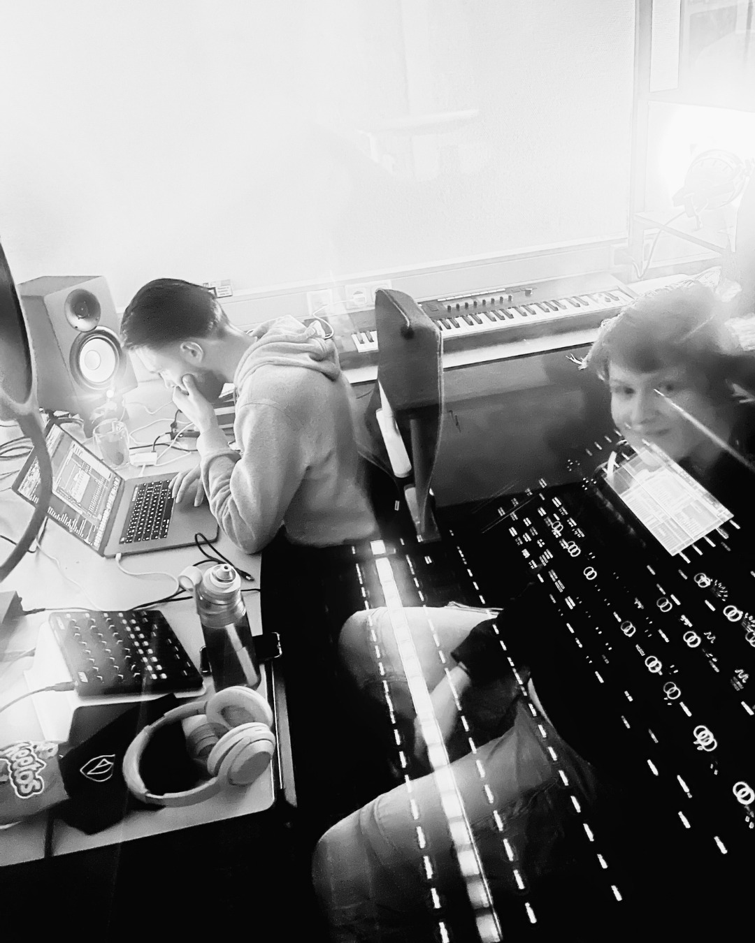 Aan het werk in een studio van DeClick Broedplaats in Winschoten.